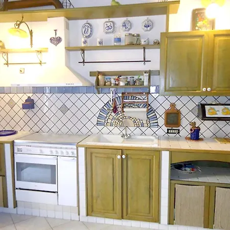 With 2 Bedrooms In Lipari With Furnished Terrace 20 M From The Beach Lipari (Isola Lipari)